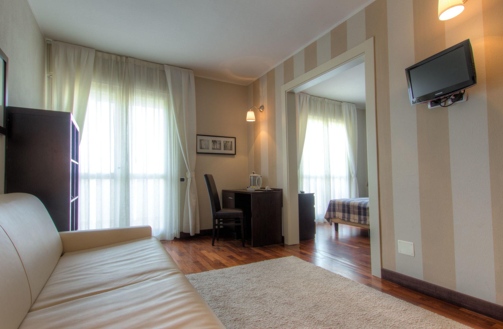 Hotel Kent Milano Marittima Exterior foto